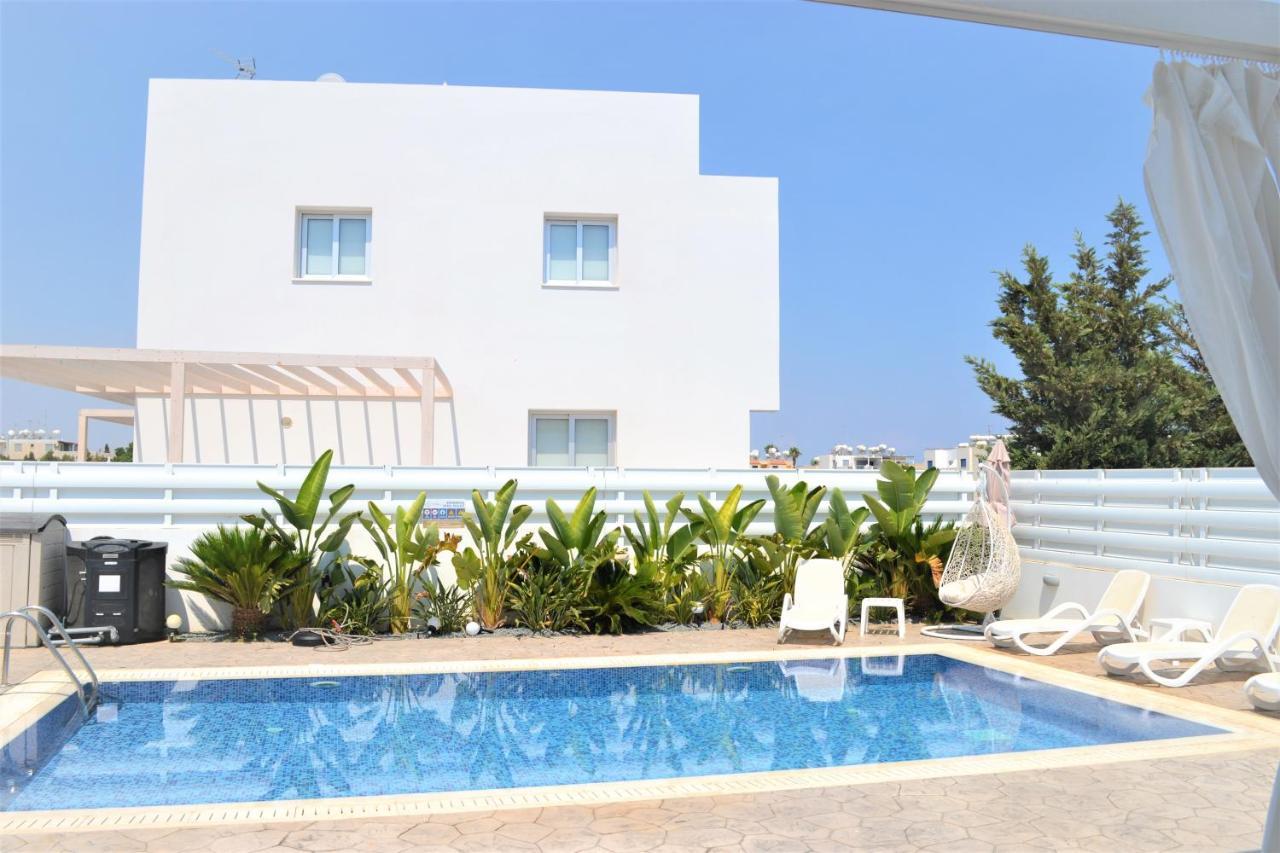 Villa Kolibri- Mythical Sands Paralimni Exterior photo