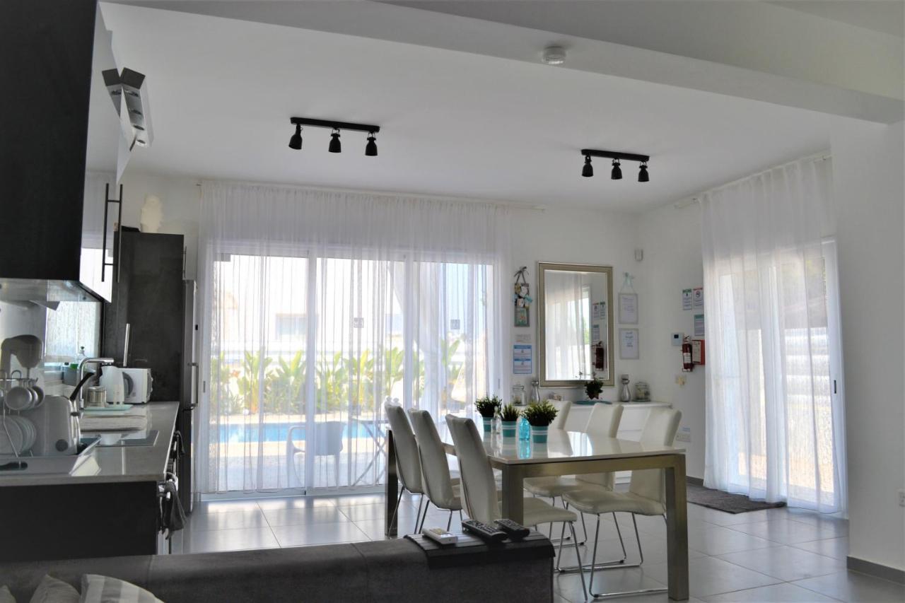 Villa Kolibri- Mythical Sands Paralimni Exterior photo